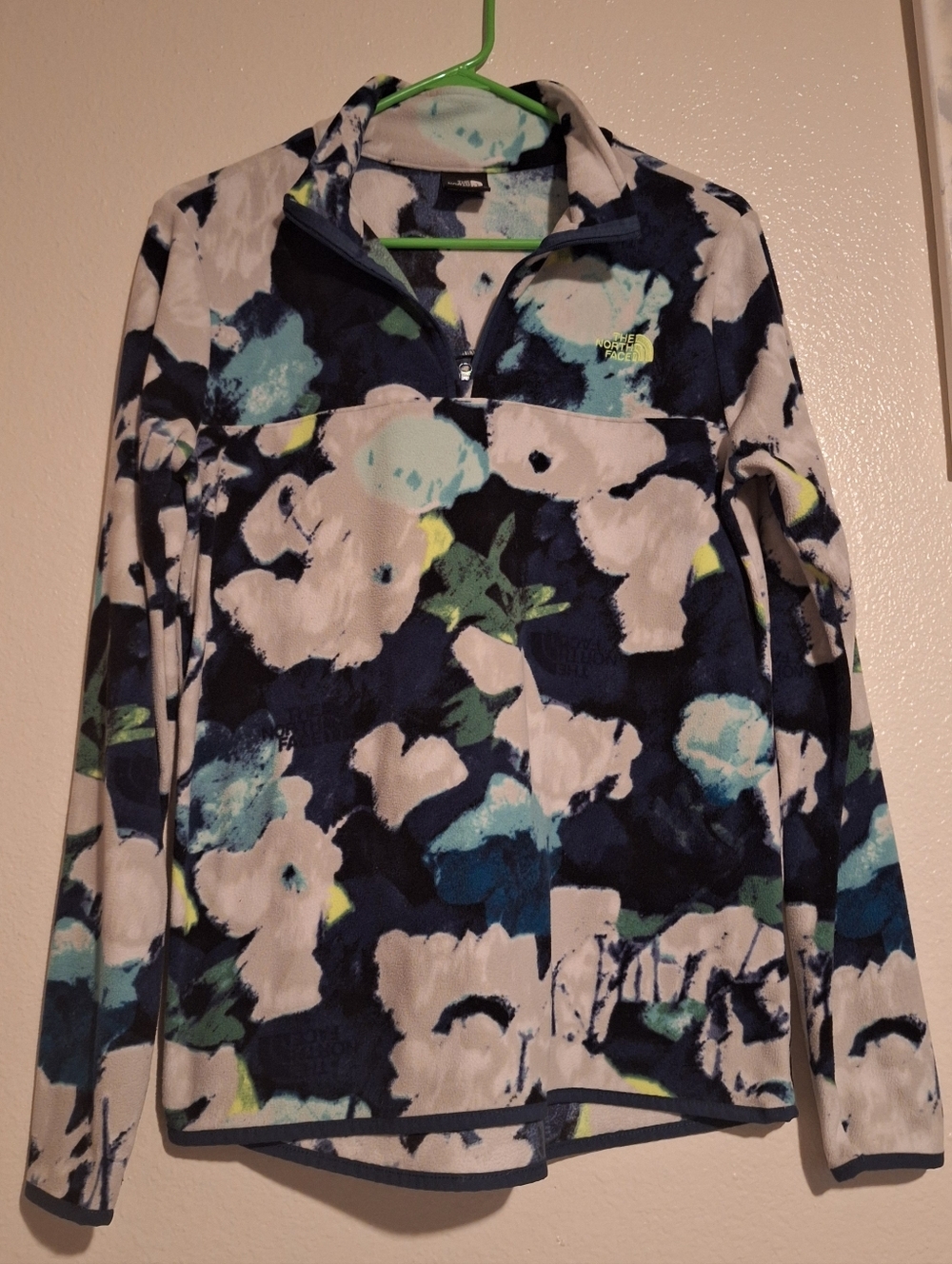 The North Face Navy, White & Teal Floral Fleece Pullover Medium